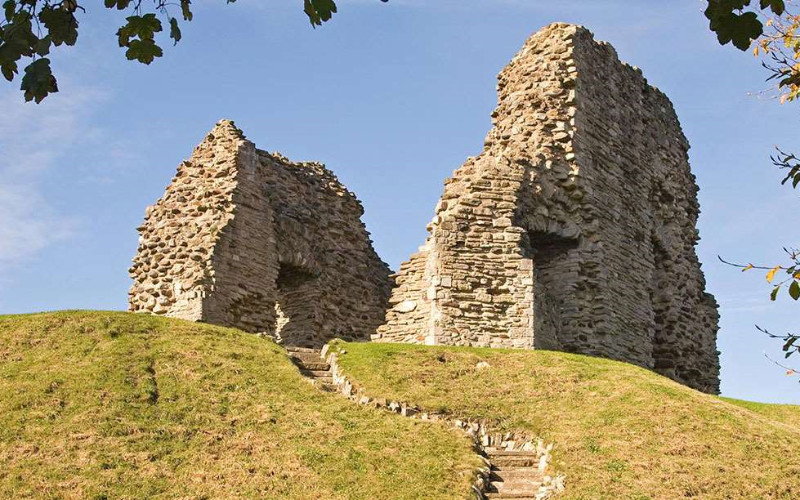 Christchurch Castle and Norman House